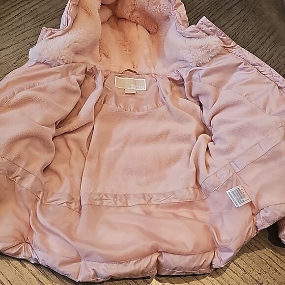 Pink puffer jacket size 5/6 Michael Kors - Picture 4 of 7